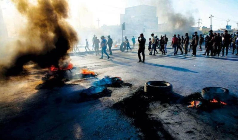 Al-Mayadeen reporter: Intense security deployment in the Green Gate area as the protests expand Al-Mayadeen reporter: Intense security deployment in the Green Gate area as the protests expand