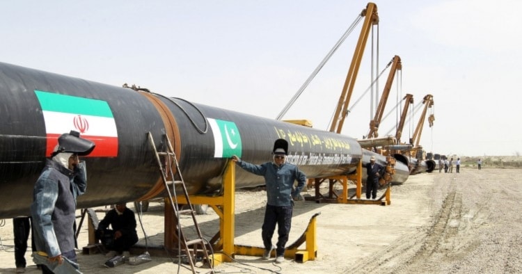 Iran, Pakistan pledge to advance IP gas project deal