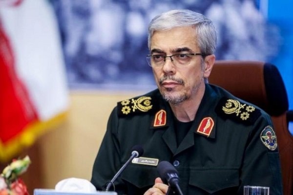 The Chief of Staff of the Iranian Armed Forces, Major General Mohammad Bagheri, speaking at a press conference (Mehr news agency)