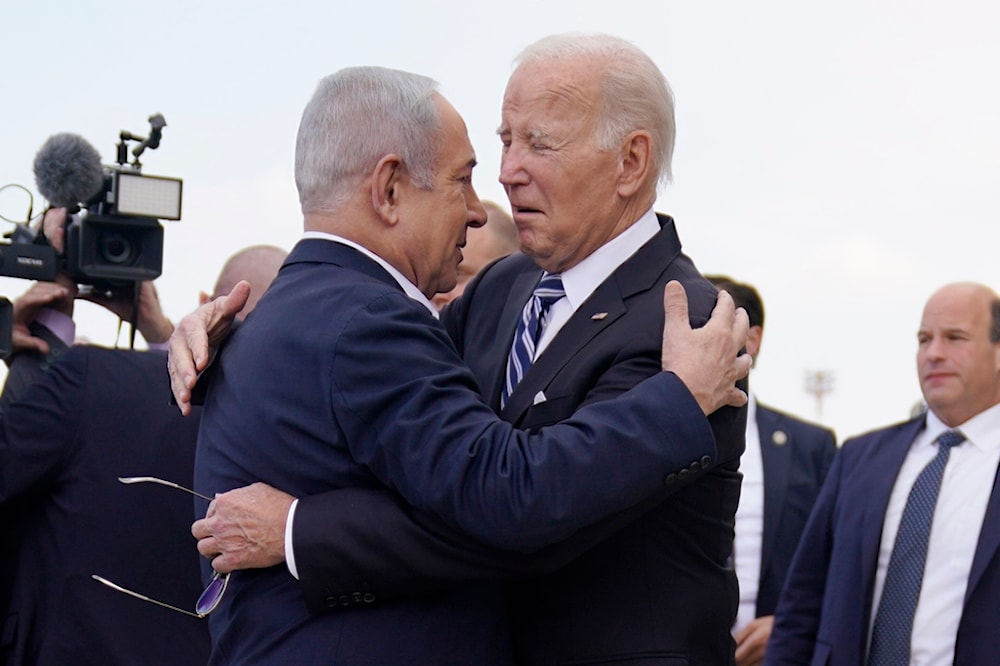  President Joe Biden is greeted by Israeli Prime Minister Benjamin Netanyahu after arriving at Ben Gurion International Airport, Oct. 18, 2023 (AP)