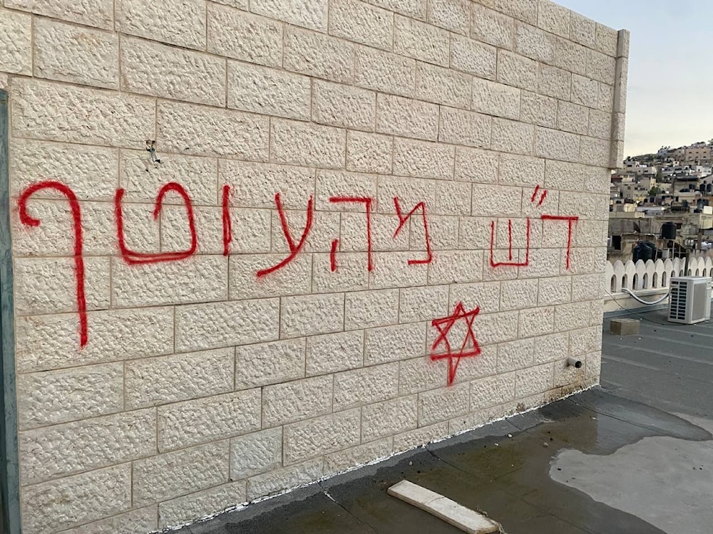 Israeli soldiers desecrate Jenin mosque during invasion
