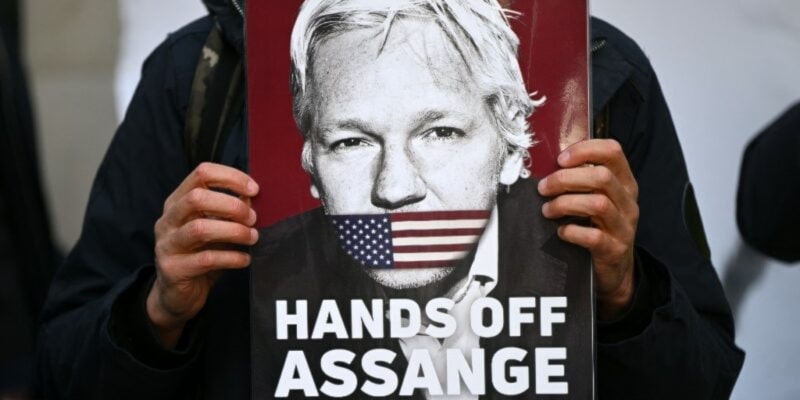 US judge allows lawsuit on CIA role of spying on Assange visitors