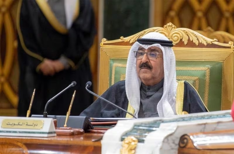 New Kuwait Emir sworn in, to maintain current foreign policy