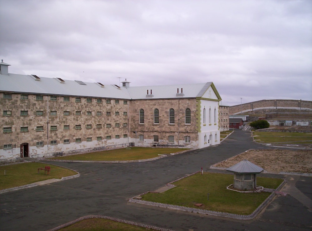 The main cellblock of Fremantle prison in Australia (CreativeCommons/Ghostieguide)