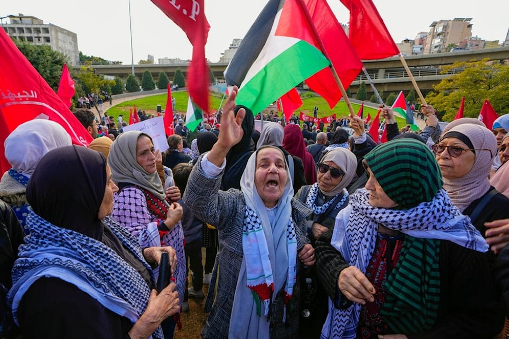 Pro-Palestinian protesters during a demonstration in solidarity with the Palestinian people in Gaza Strip in front of the headquarters of U.N. Economic and Social Commission for Western Asia (ESCWA) in Beirut, Lebanon, December 17, 2023 (AP)