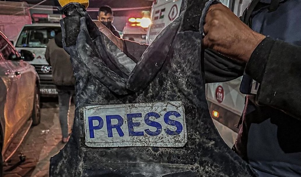 Journalist Jabr Abu Hadros, family members martyred in IOF airstrike