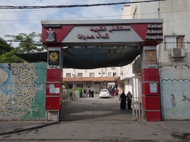 'Israel' targets more Gaza hospitals, commits massacres at their gates