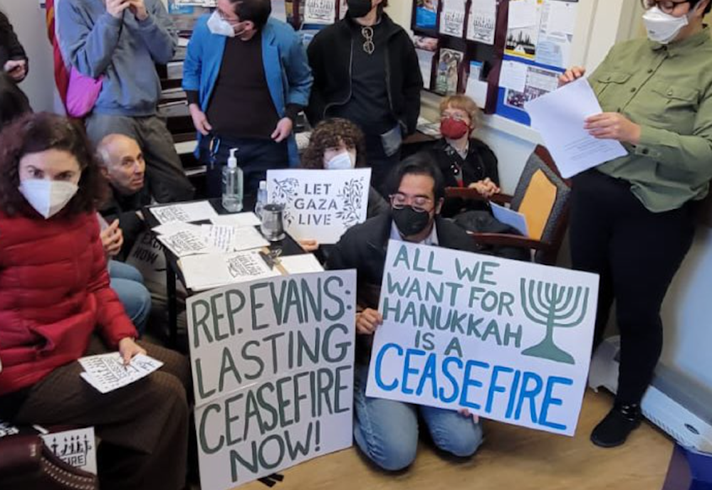 US Jewish community holds sit-in at congressman's office