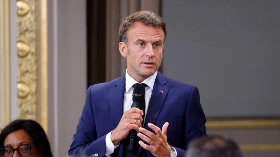 France opts for shutting down, censoring social media over protests