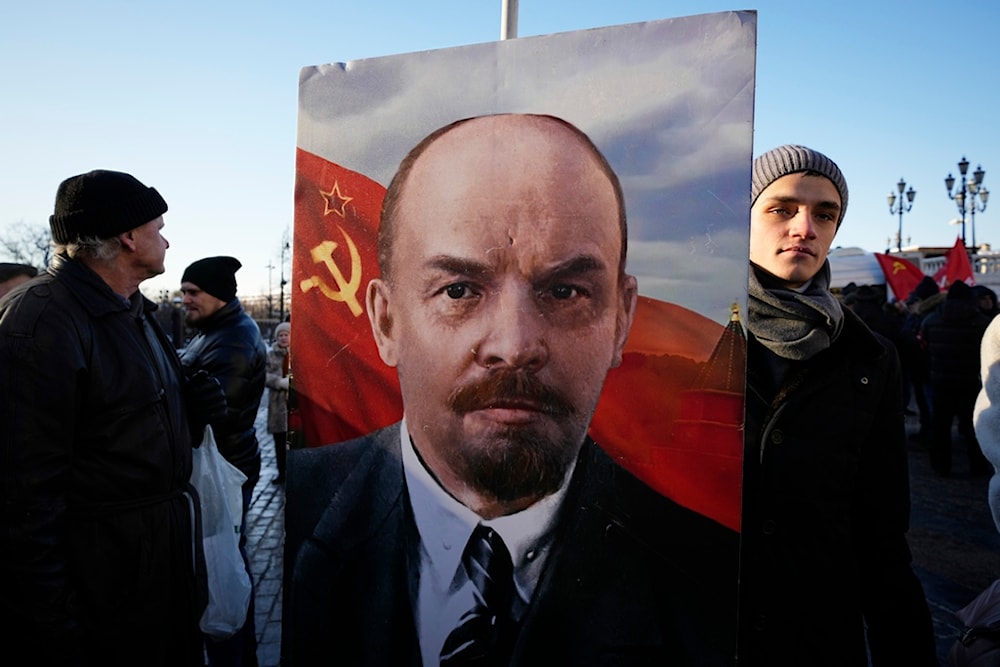 Communists in Red Square honor centenary of Lenin's passing | Al ...