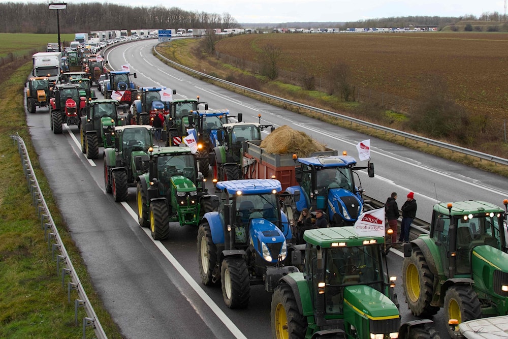 French farmers set to march to Paris, declare 'siege' on the capital