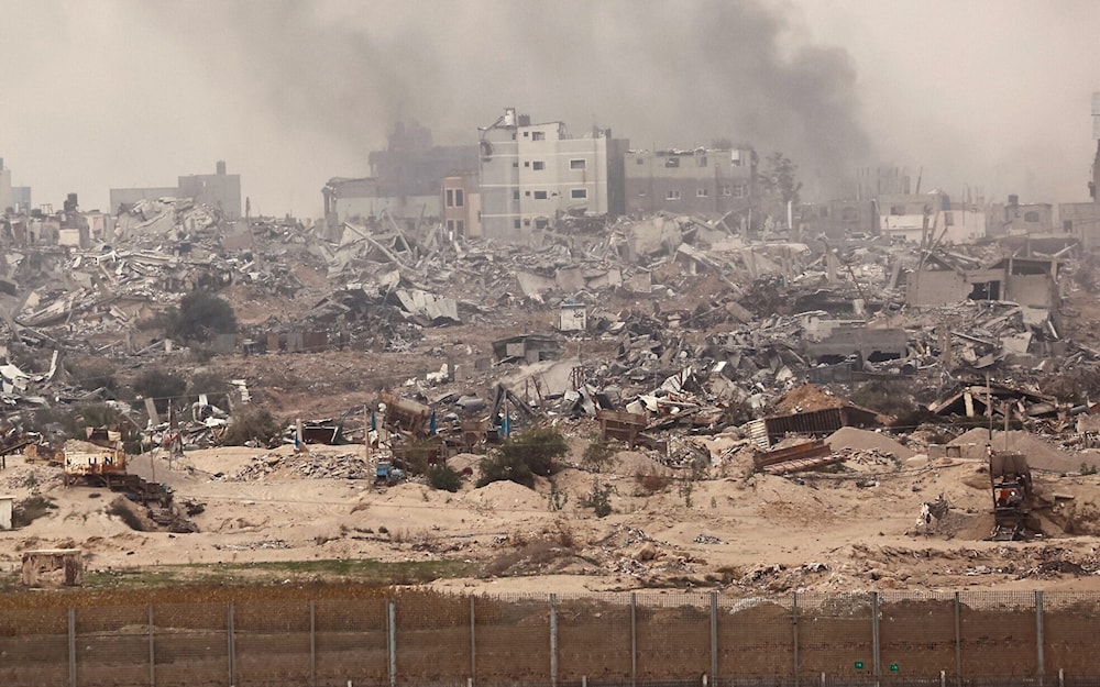 'Israel' adopts burning homes tactic in Gaza to make Strip inhabitable