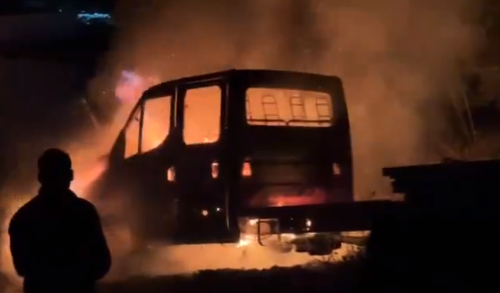 Israeli settlers attack Huwara and set vehicles ablaze, IOF raid Jenin