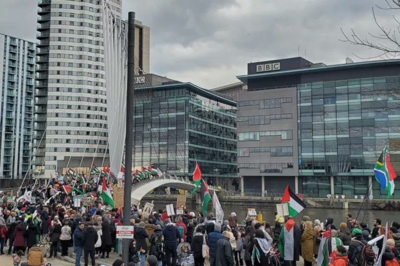 Huge crowds outside BBC at Media City to protest war in Gaza on Feburay 25, 2024. (@GMF_Palestine)