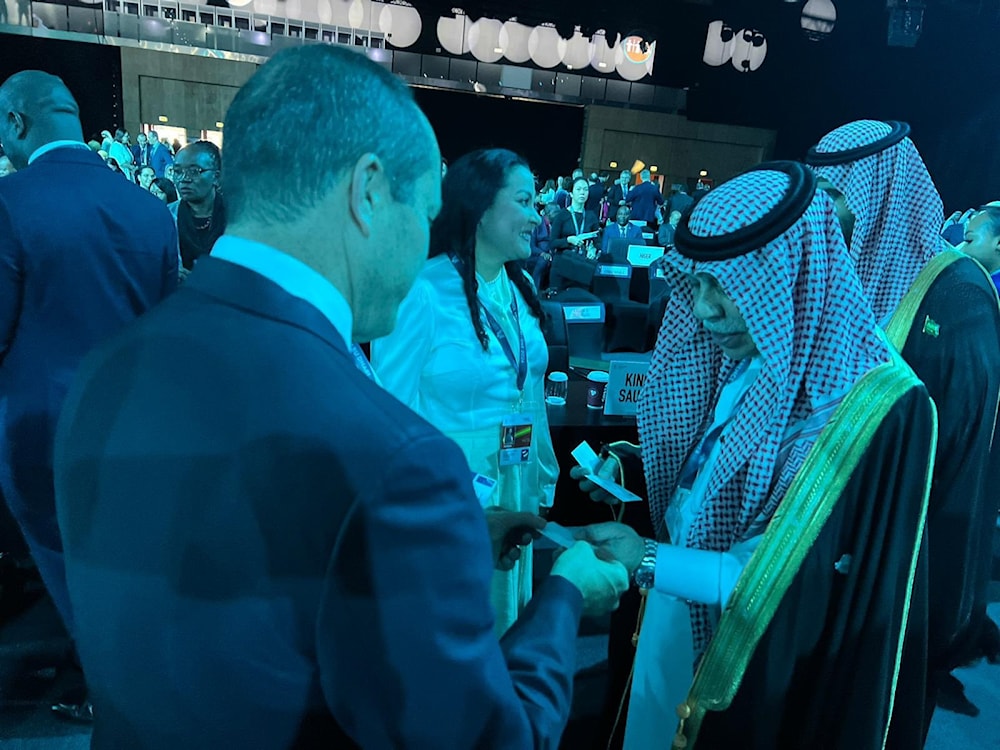 Israeli Economy Minister Nir Barkat meeting with Saudi Commerce Minister Majid bin Abdullah Al-Kassabi in Abu Dhabi (Social Media)
