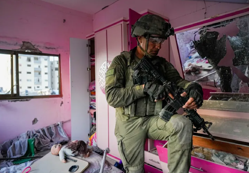 IOF looting Gaza homes en masse: Israeli media