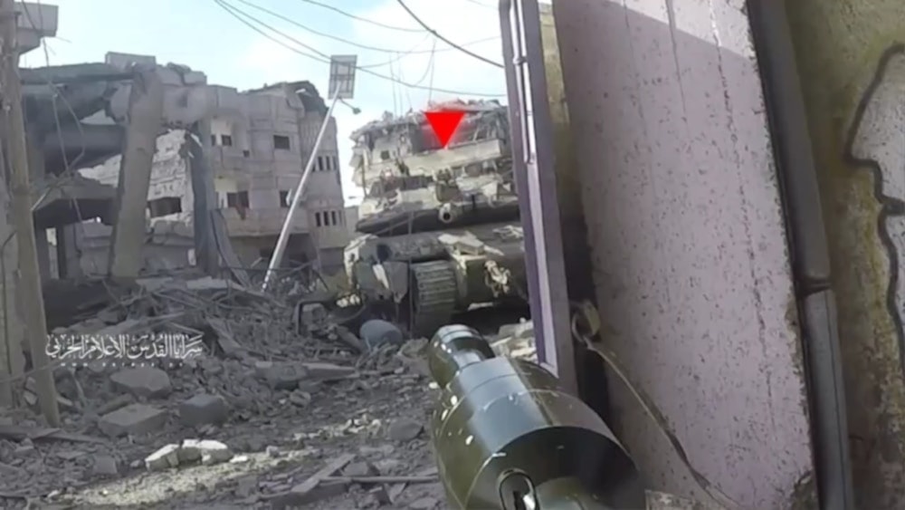 Al-Qassam kills, wounds Israeli soldiers in IED ambush, tunnel battles