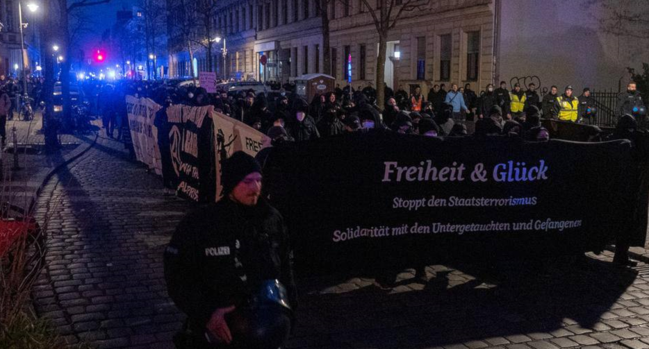 German Interior Minister condemns RAF solidarity rally in Berlin