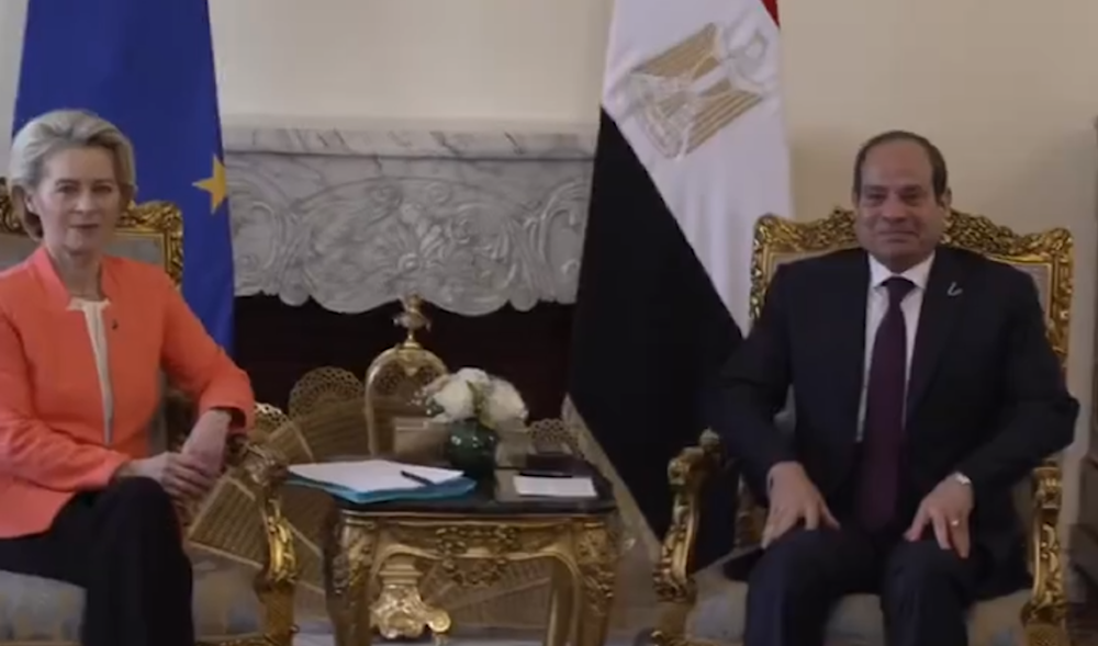 EU commissioner Ursula von de Leyen and Egyptian President Abdel Fattah el-Sisi in Cairo (Screengrab)