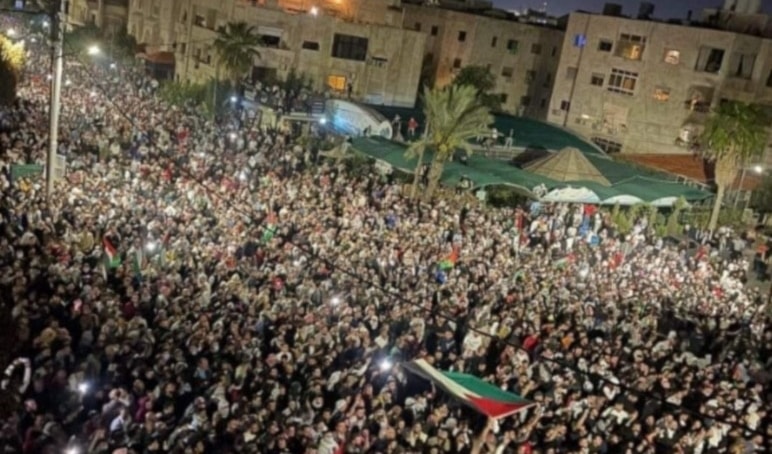 Massive pro-Palestinian protests near Israeli embassy in Amman, Jordan. (Social Media)