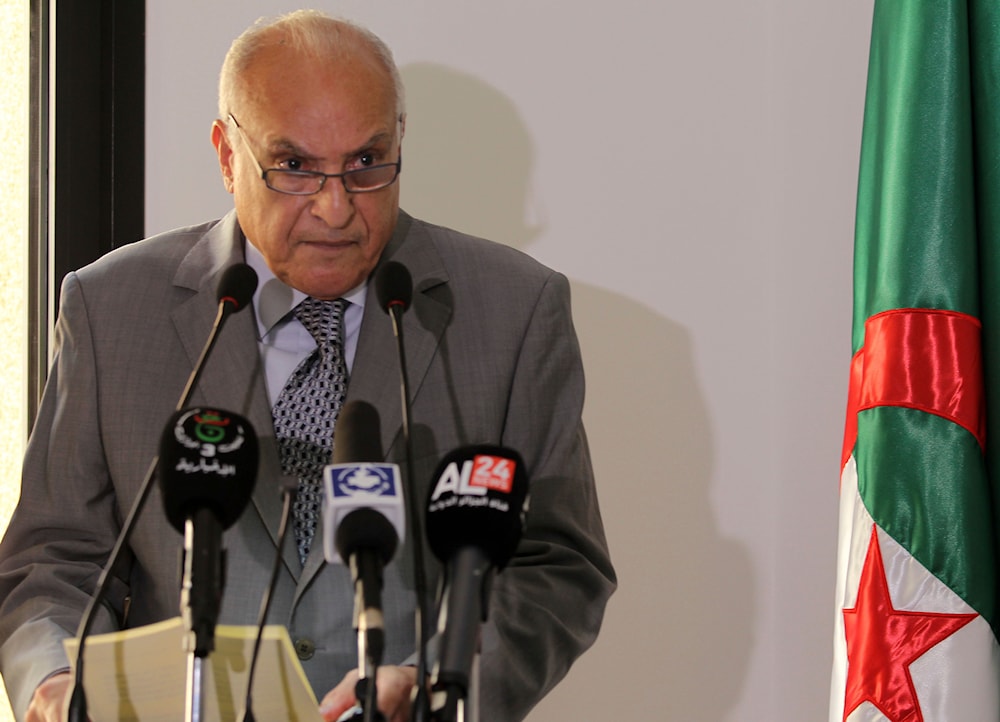 Le ministre algérien des Affaires étrangères, Ahmed Atauf, à Alger, le mercredi 2 août 2023. (AP)