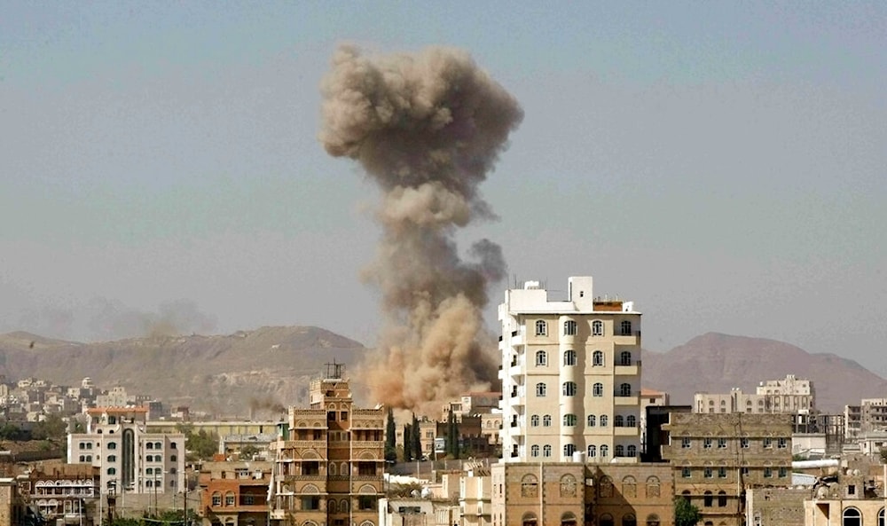 Smoke rises after a airstrike hit an army base in Sanaa, Yemen, Tuesday, Jan. 19, 2016. (AP)