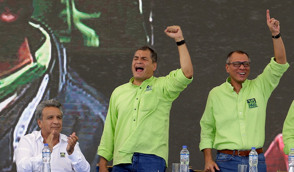 Vice President Jorge Glas, right, accompanied by former Vice President Lenin Moreno, left, and President Rafael Correa, in Quito, Ecuador, Oct. 1, 2016. (AP)