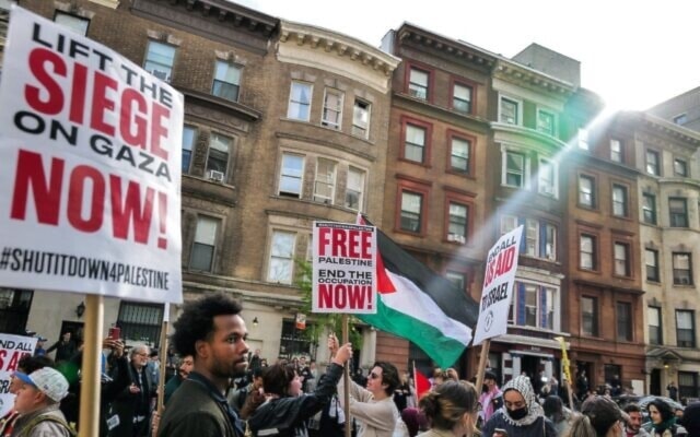 Over 1,400 academics boycotting Columbia after student arrests
