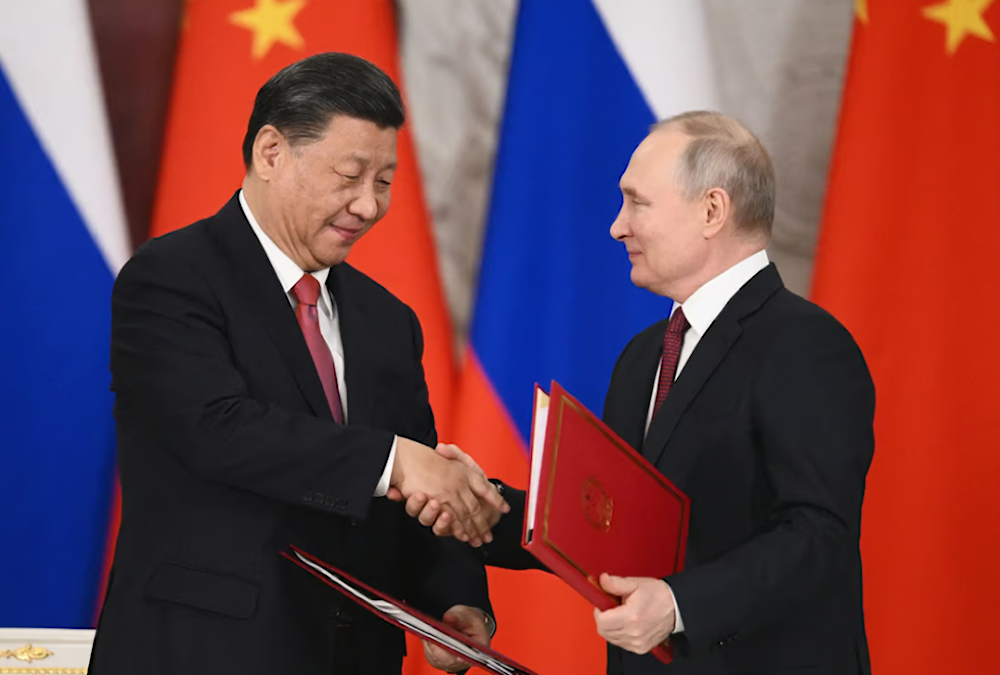   Russia and China ditch dollar, Moscow announces new trade corridors