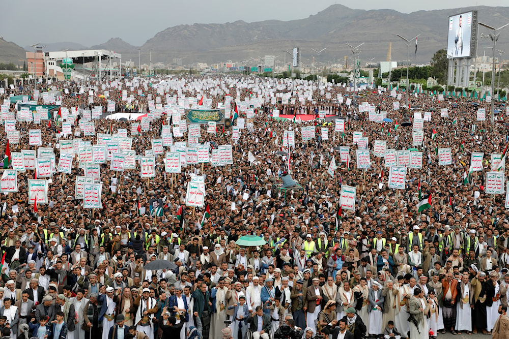 Thousands of Yemenis take part in a rally against the US and 'Israel' and to support Palestinians in the Gaza Strip, in Sanaa, Yemen, April 26, 2024 (AP)