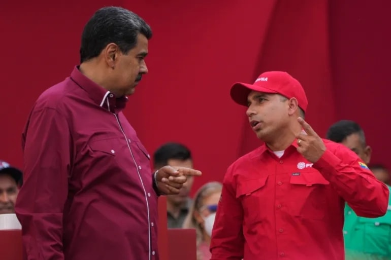  Pedro Tellechea, r, seen with President Nicolás Maduro, l, in 2023 was arrested over the weekend (AP Photo)