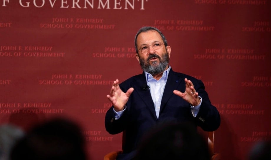 Former Israeli occupation Prime Minister Ehud Barak during a lecture at the John F. Kennedy School of Government at Harvard University in Cambridge, Mass., Wednesday, Sept. 21, 2016. (AP)