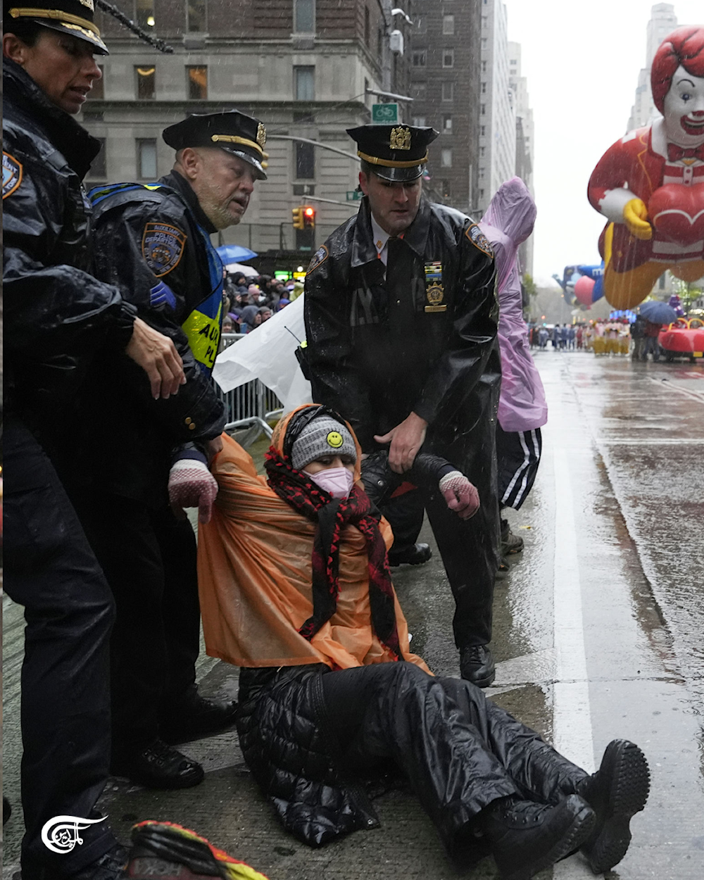 Police arrest pro-Palestine protesters at New York Thanksgiving parade