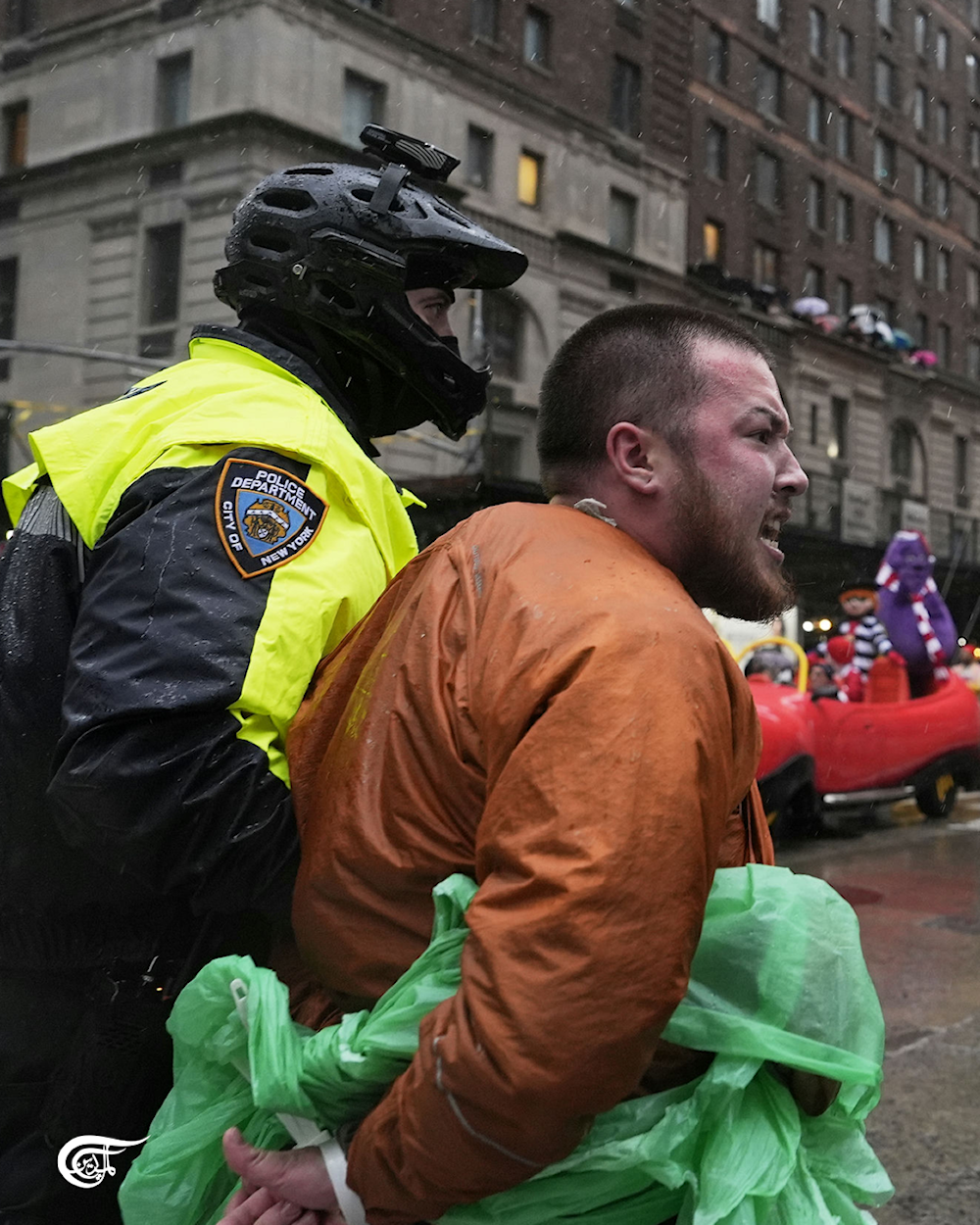 Police arrest pro-Palestine protesters at New York Thanksgiving parade