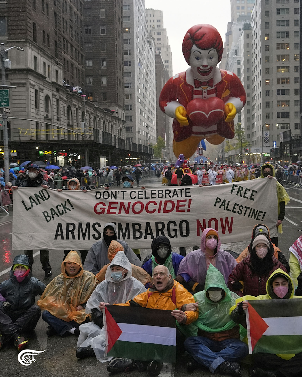 Police arrest pro-Palestine protesters at New York Thanksgiving parade