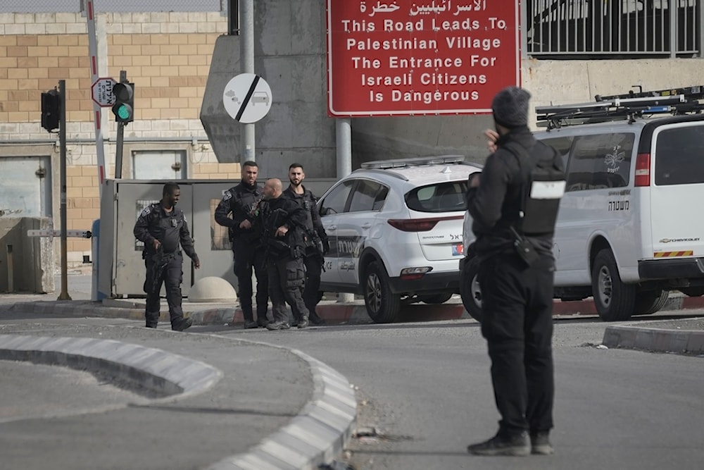 Israeli police secures the area at the Qalandia checkpoint between occupied al-Quds and the occupied West Bank, Saturday, December 7, 2024 (AP)