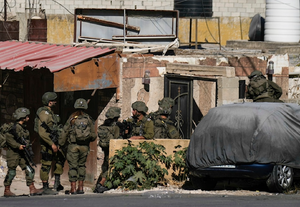 Palestinian resistance targets IOF vehicle, one martyr in Balata camp