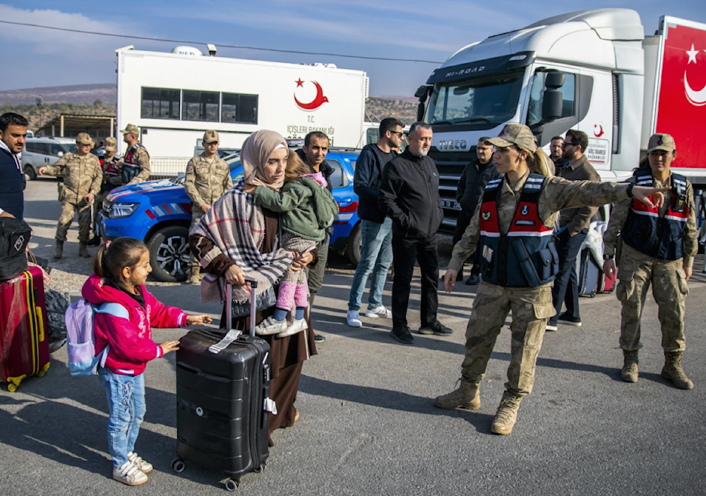 More than 30,000 Syrians return home: Turkiye 