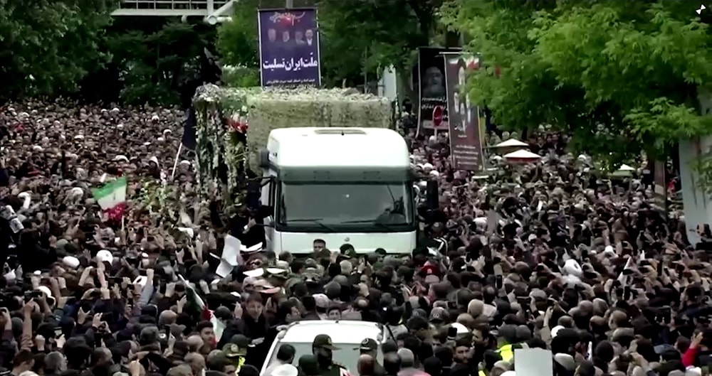 Hundreds of thousands of Iranians 