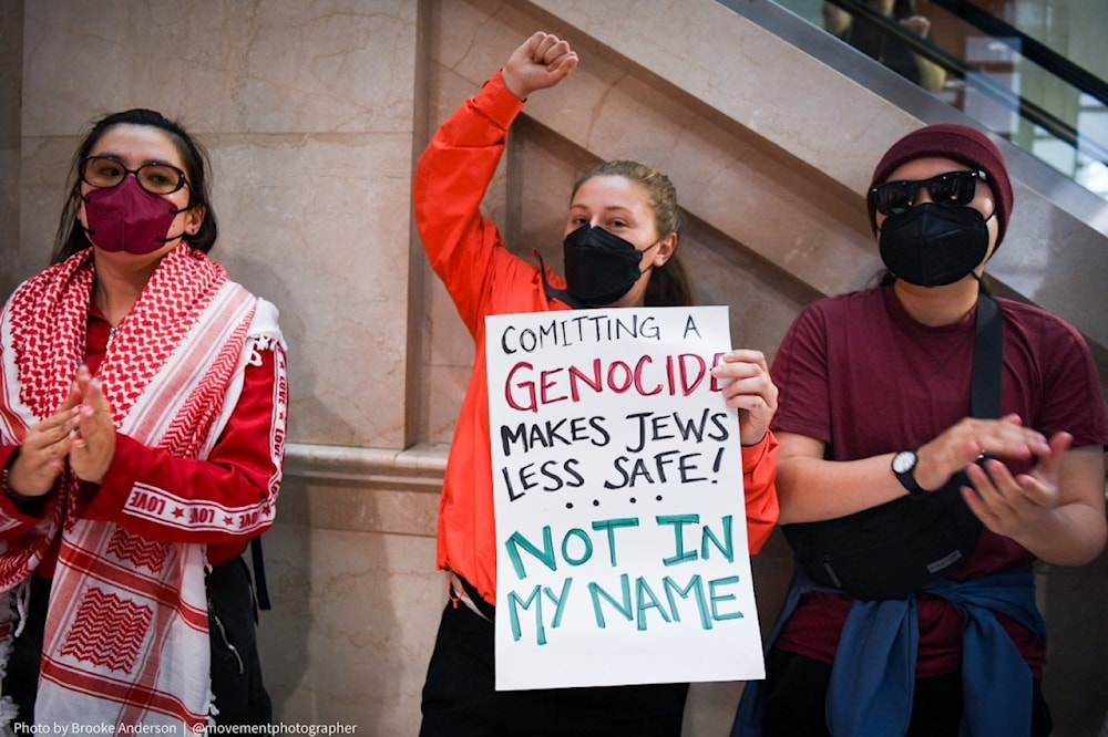 San Francisco police arrests protesters at Israeli consulate