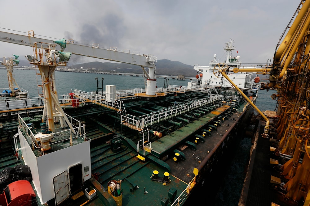Iranian oil tanker Fortune is anchored at the dock of the El Palito refinery near Puerto Cabello, Venezuela, May 25, 2020 (AP)