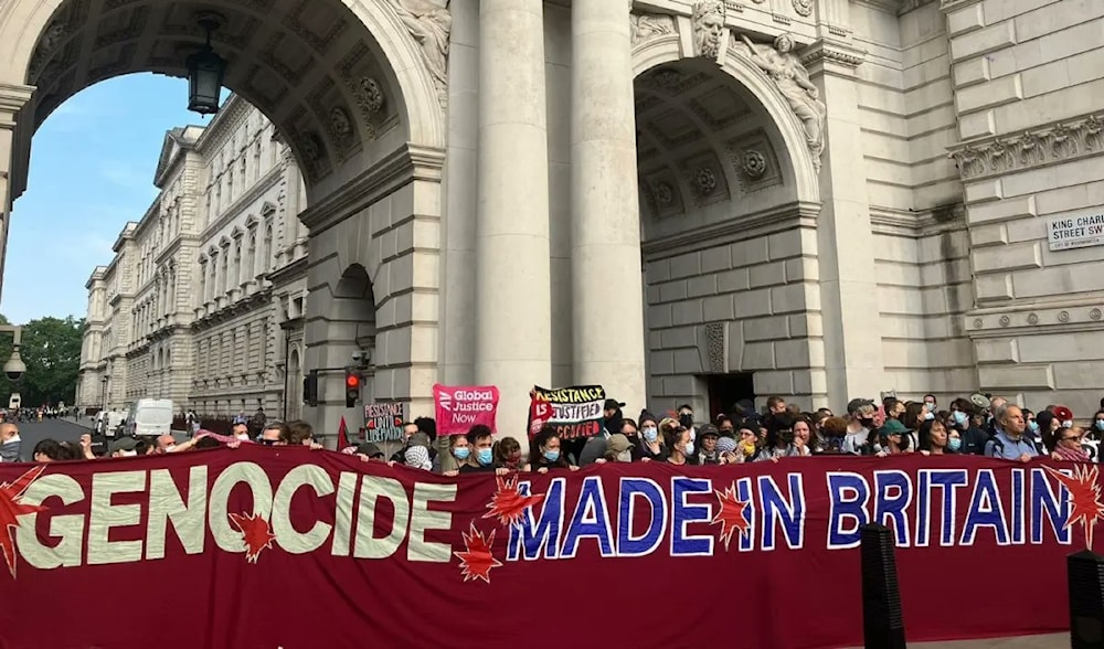 workers and trade unionists are shutting down access to the Foreign, Development and Commonwealth Office (FCDO) in central London, July 24, 2024 (X/@Workers4Pal)