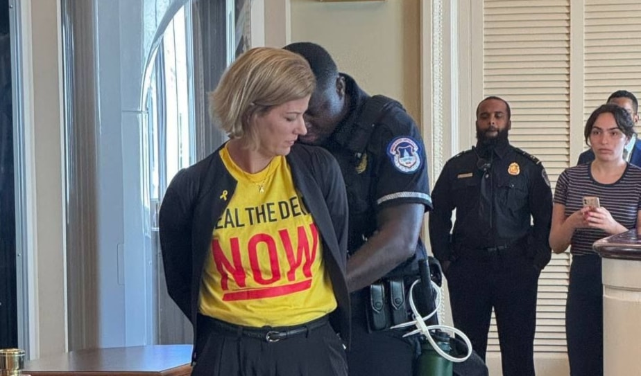 Israeli right-wing criticizes Harris as Netanyahu visit sparks schism