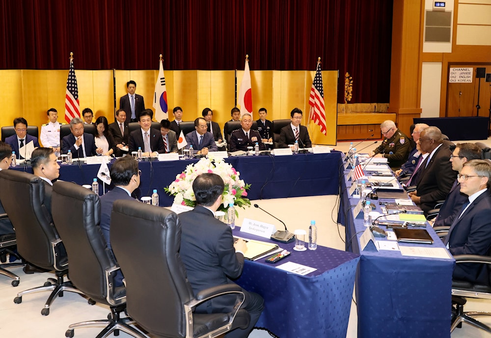 US Secretary of Defense Lloyd Austin, South Korean Defense Minister Shin Won-sik, and Japanese Defense Minister Minoru Kihara hold talks at Japan's defense ministry in Tokyo, July 28, 2024 (AP)