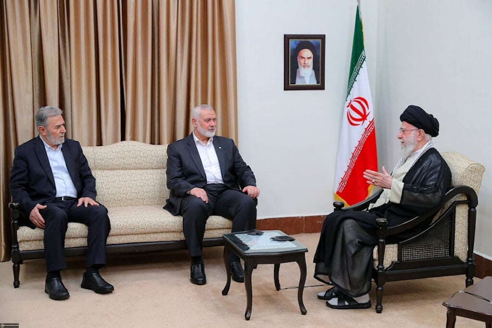 Haniyeh, al-Nakhala meet with Sayyed Khamenei, discuss developments