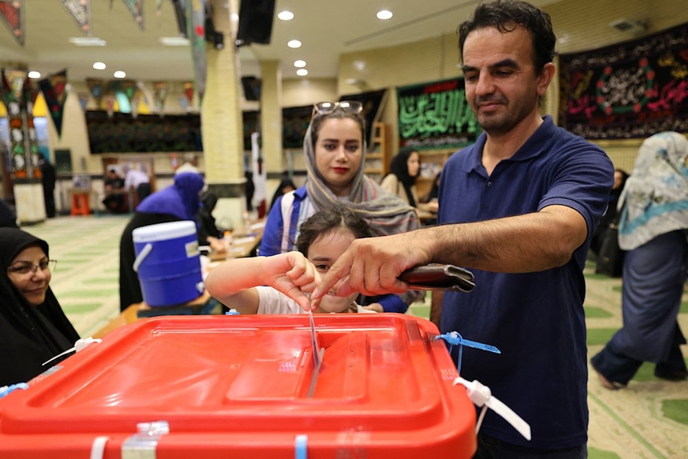 Higher voter turnout expected in Iran, presidential race remains tight