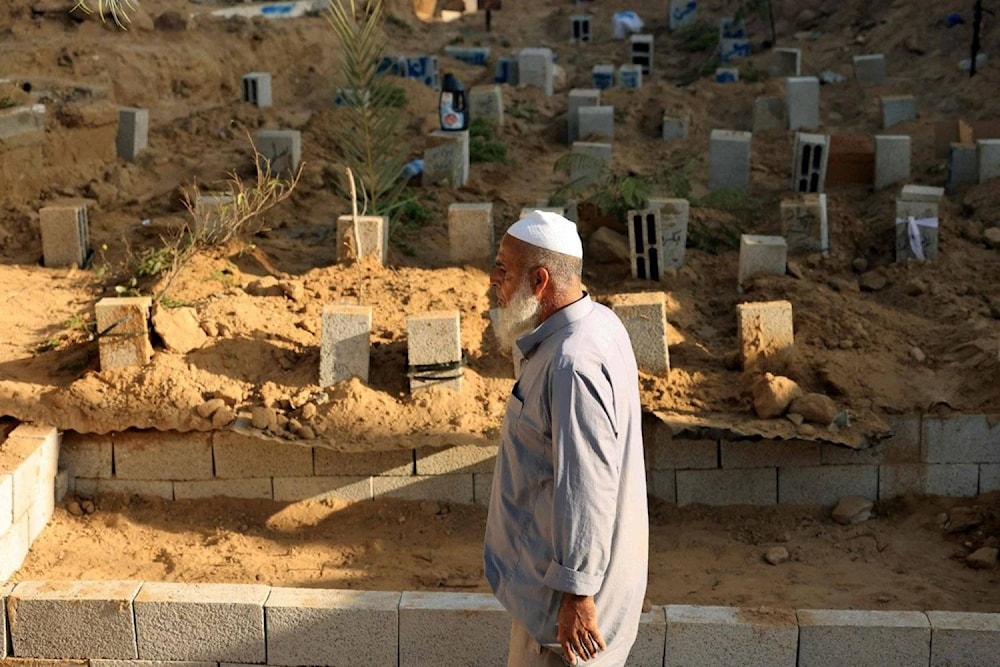 Gravedigger in Gaza Strip: “I don’t know how to sleep”