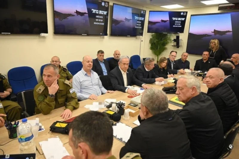 Israeli security cabinet meets in underground bunker