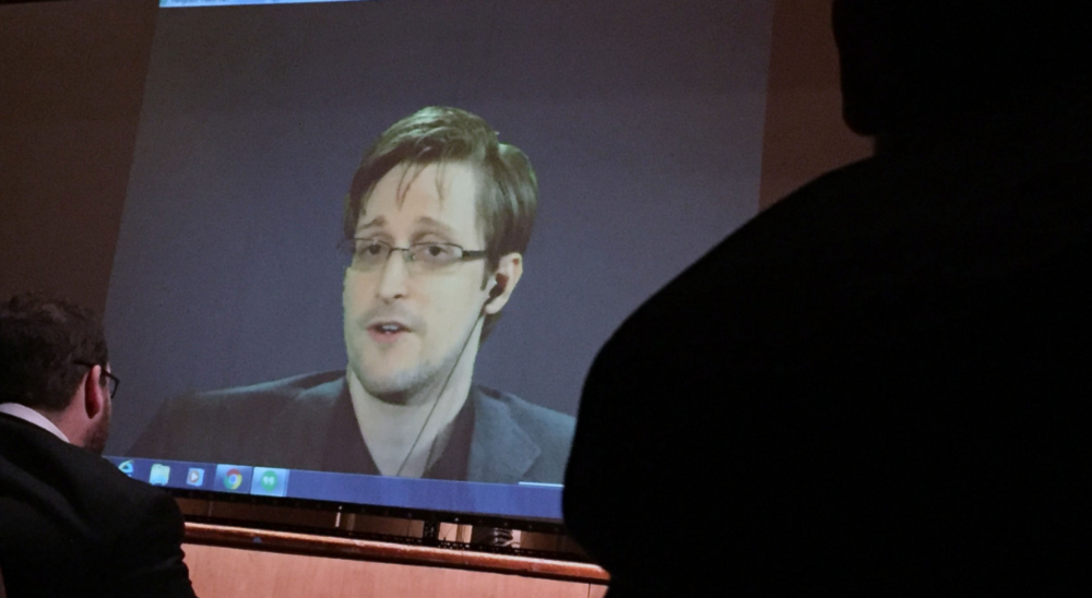 Snowden calls 'Israel' 