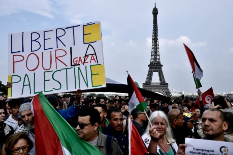 Activists had called the protest in the Barbes district of northern Paris to demonstrate against the Israeli genocide in the Gaza Strip [AFP]